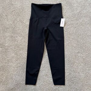 New Spanx Booty Boost 7/8 Length Leggings Very Black Size Medium